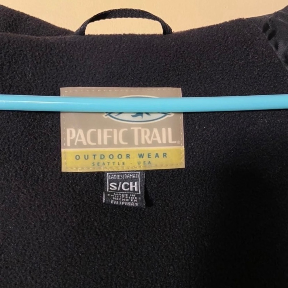 Jacket - Picture 3 of 6